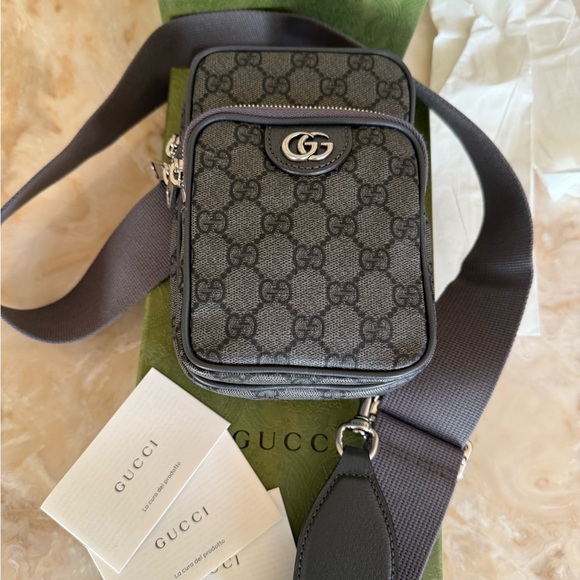 Gucci Authentic BRAND NEW never been worn SLING BAG Men’s or unisex bag. - Picture 1 of 7